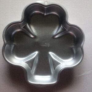 Vintage Wilton Shamrock Cake Pan